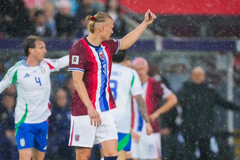 记者：蒯纪闻左臂疑似骨裂，刘浩帆膝盖内侧副韧带出现伤病