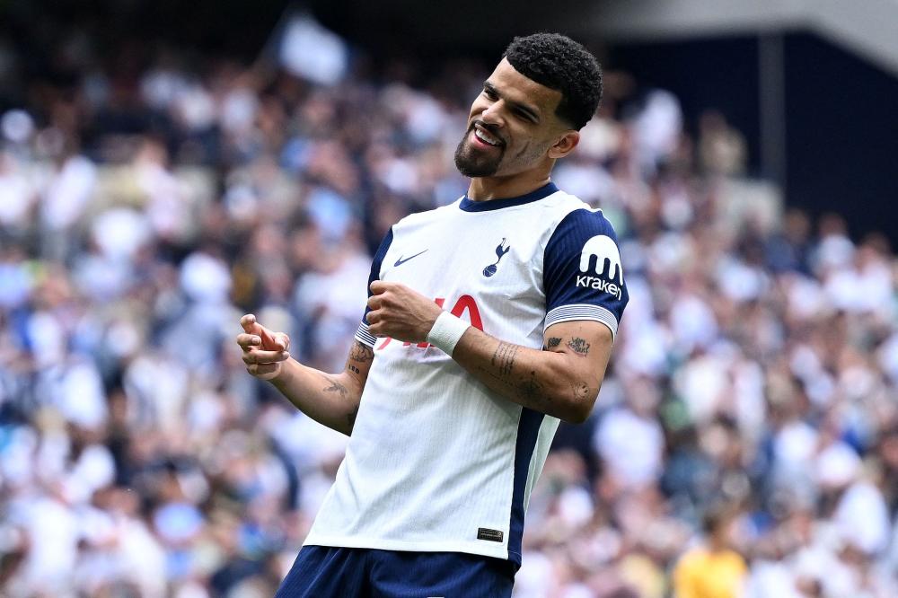 说唱歌手GAI祝贺铜梁龙冲超成功，官方回复：GAI哥我们做到了